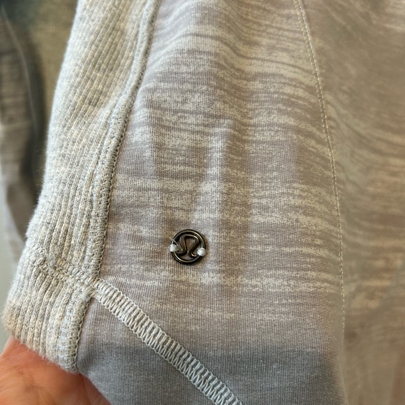 Lululemon Jacket Size 4 - Picture 8 of 13